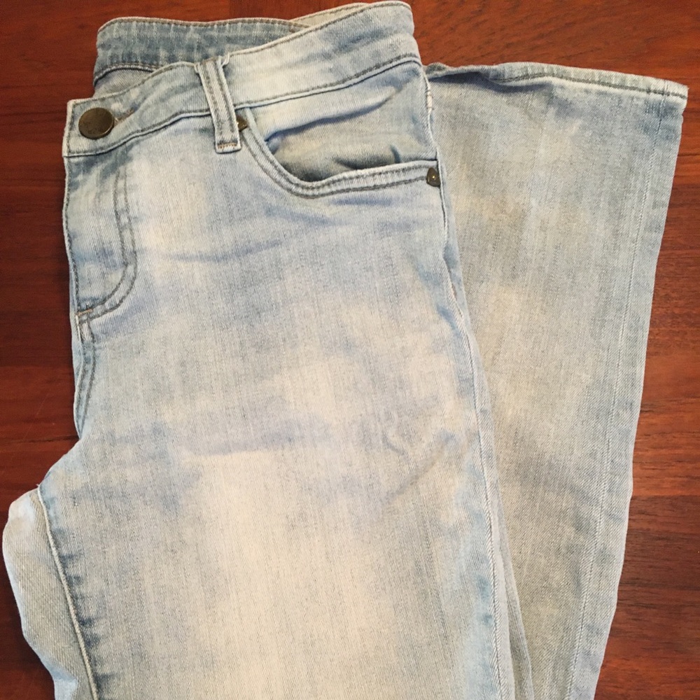 SALE!! Kut from the Kloth light straight skinny